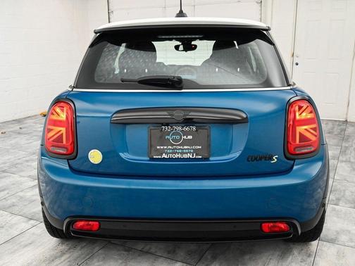 2023 MINI SE Hardtop ICONIC