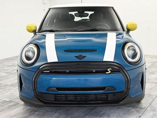 2023 MINI SE Hardtop ICONIC