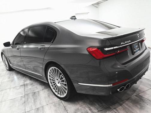 2022 BMW ALPINA B7 xDrive