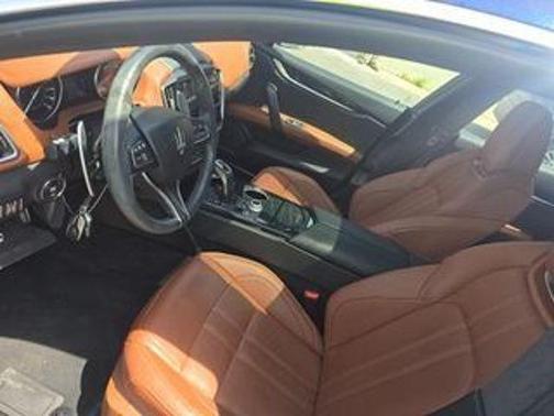 Blu 2023 Maserati Ghibli Modena Q4