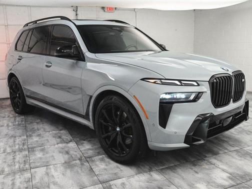 2024 BMW X7 M60i