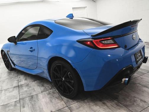2024 Toyota GR86 Premium