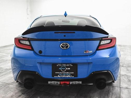 2024 Toyota GR86 Premium