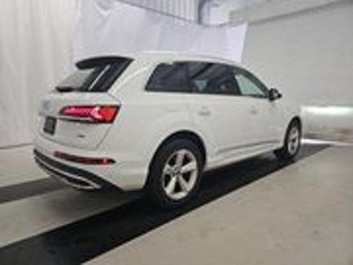2022 Audi Q7 45 Premium