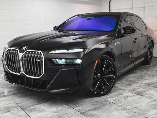 2024 BMW i7 M70