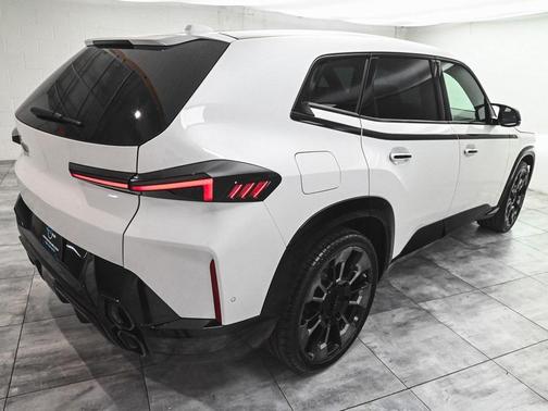 2024 BMW XM Base