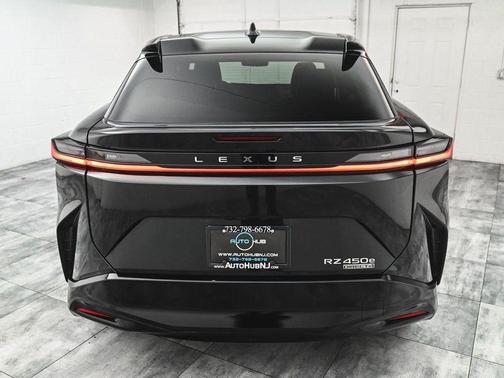 2024 Lexus RZ 450e Premium
