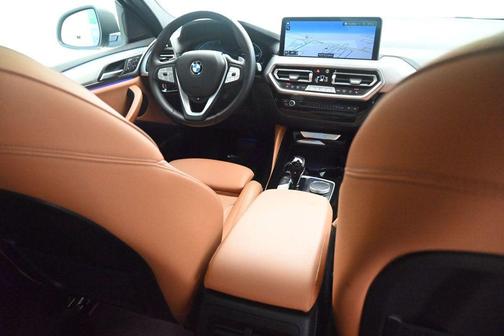 2025 BMW X4 xDrive30i