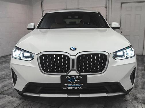 2025 BMW X4 xDrive30i