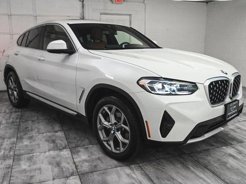 2025 BMW X4 xDrive30i