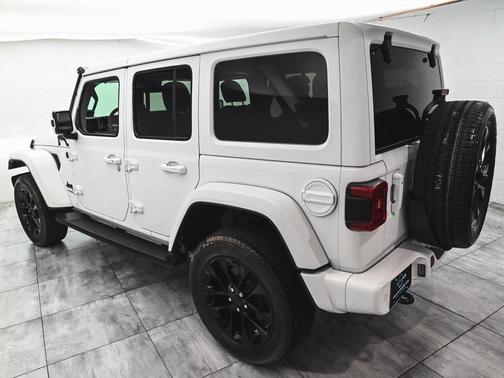 2021 Jeep Wrangler Unlimited Sahara Altitude