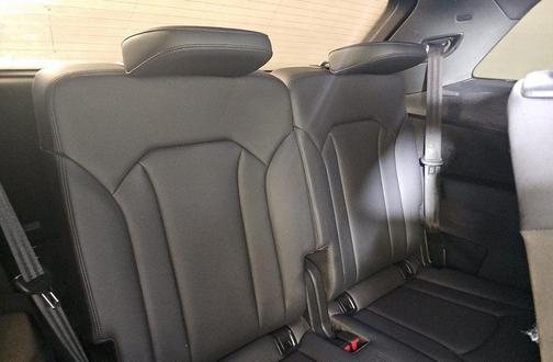 2023 Audi Q7 55 Premium Plus