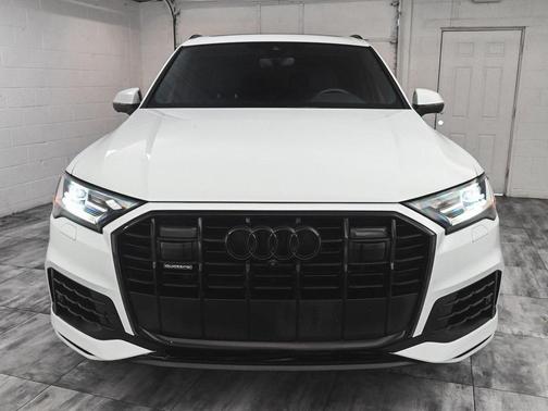 2023 Audi Q7 55 Premium Plus