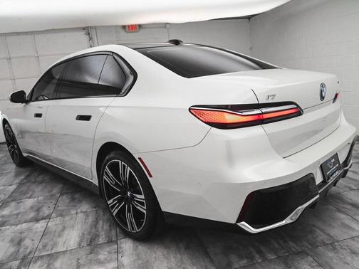 2025 BMW i7 xDrive60