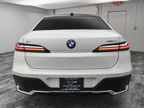2025 BMW i7 xDrive60