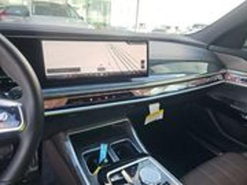 2025 BMW i7 xDrive60