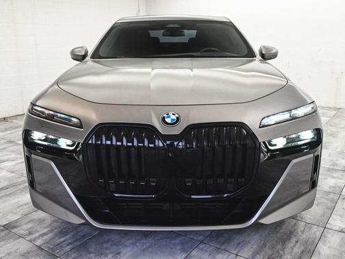 2023 BMW 760 760i xDrive