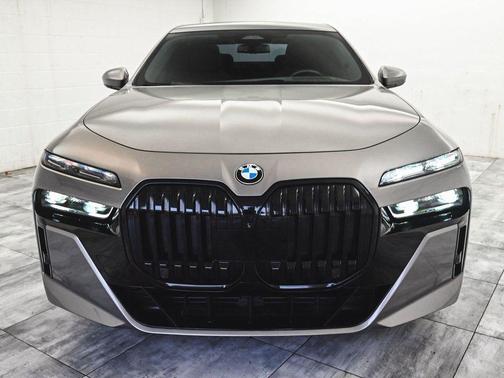 2023 BMW 760 760i xDrive