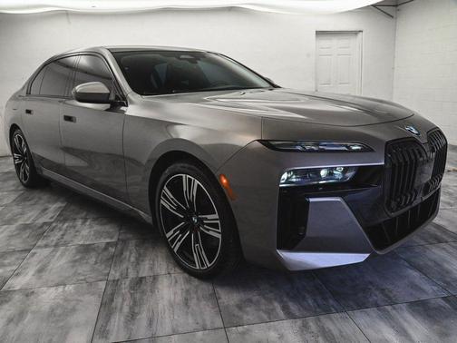 2023 BMW 760 760i xDrive