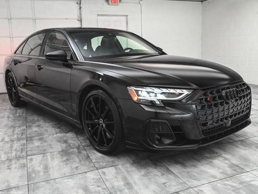 2022 Audi S8 4.0T quattro