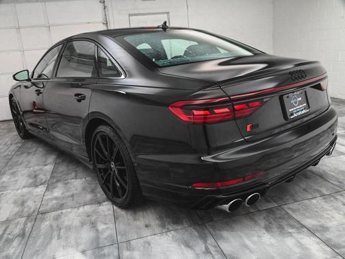 2022 Audi S8 4.0T quattro