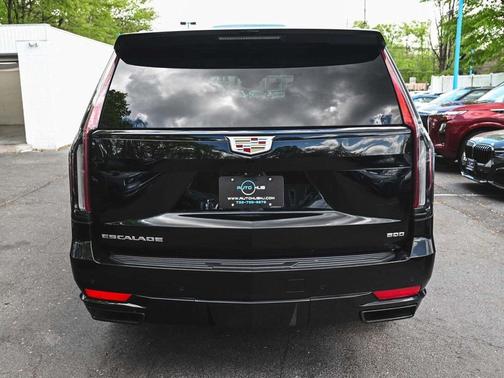 2022 Cadillac Escalade ESV Sport
