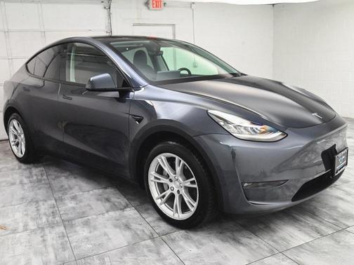 2022 Tesla Model Y Long Range