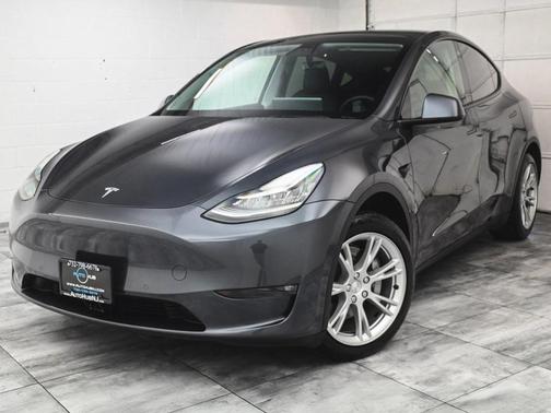 2022 Tesla Model Y Long Range