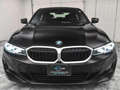 2023 BMW 330 i xDrive