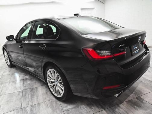 2023 BMW 330 i xDrive