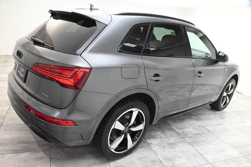 2022 Audi Q5 45 S line Premium Plus