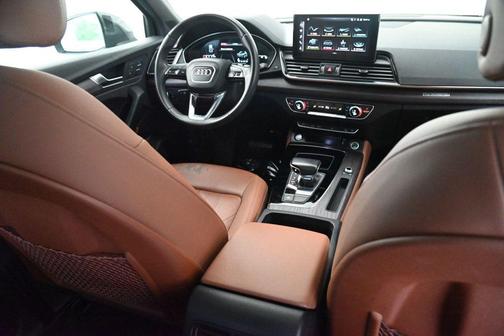 2022 Audi Q5 45 S line Premium Plus
