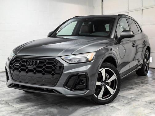 2022 Audi Q5 45 S line Premium Plus