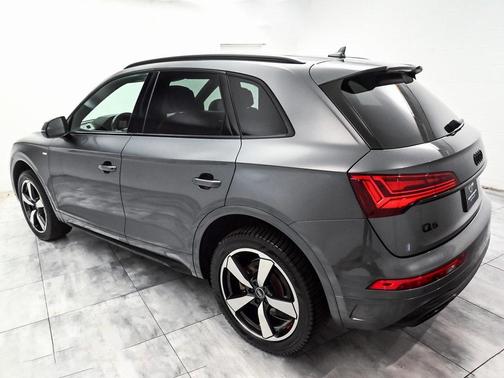 2022 Audi Q5 45 S line Premium Plus