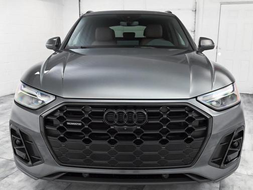 2022 Audi Q5 45 S line Premium Plus