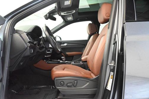 2022 Audi Q5 45 S line Premium Plus