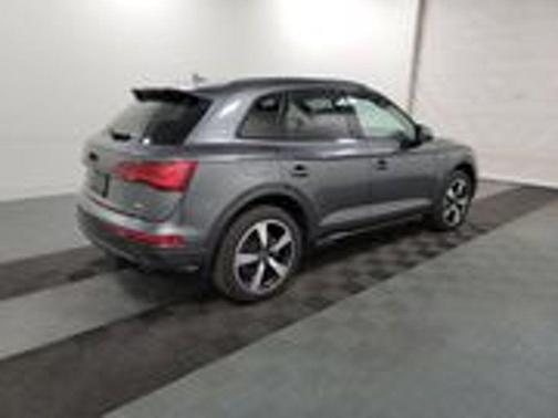 2022 Audi Q5 45 S line Premium Plus