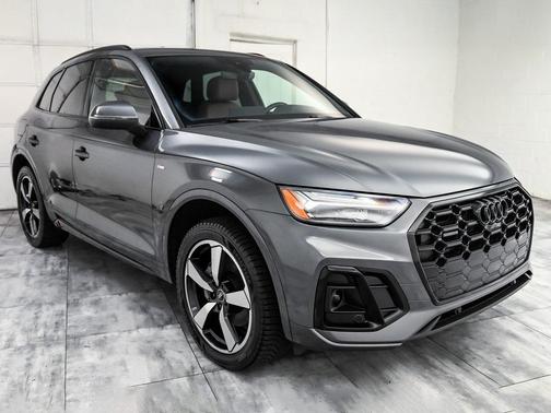 2022 Audi Q5 45 S line Premium Plus