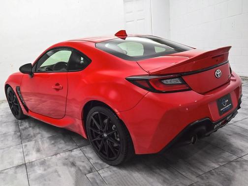2024 Toyota GR86 Premium