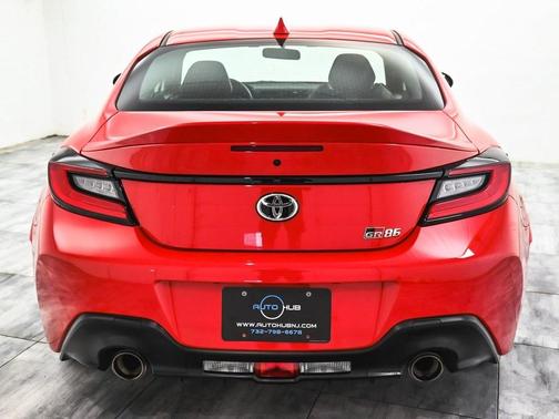 2024 Toyota GR86 Premium