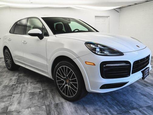 2022 Porsche Cayenne Platinum Edition