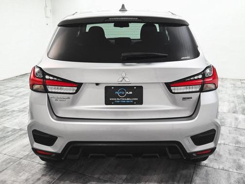 2025 Mitsubishi Outlander Sport 2.0 LE