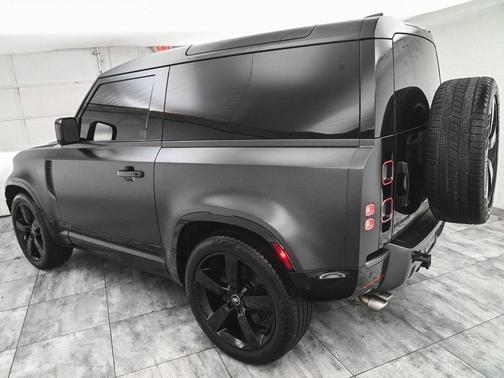 2023 Land Rover Defender 90 Carpathian Edition