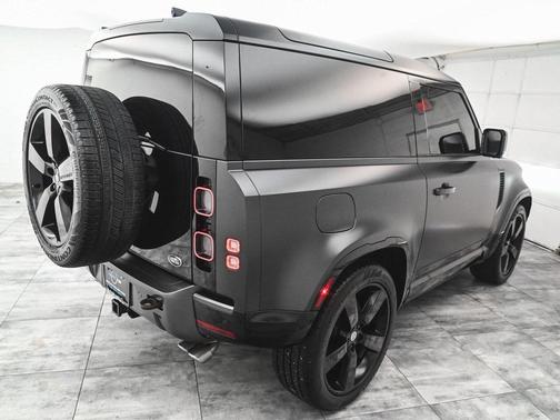 2023 Land Rover Defender 90 Carpathian Edition