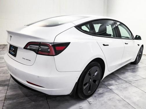 2022 Tesla Model 3 Long Range