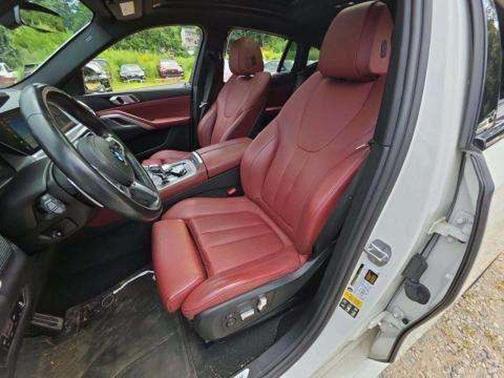 2022 BMW X6 xDrive40i