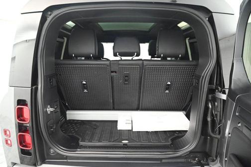 2023 Land Rover Defender 90 S