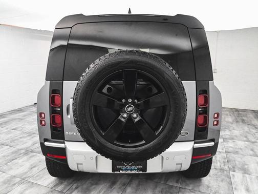 2023 Land Rover Defender 90 S