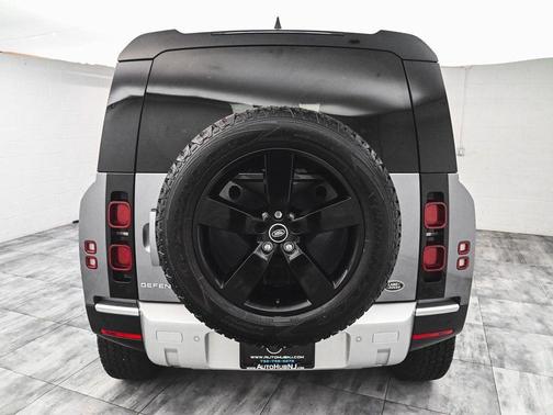 2023 Land Rover Defender 90 S