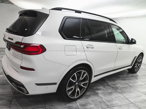 2020 BMW X7 M50i